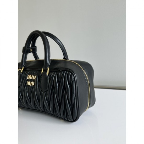 MIU MIU Miu Miu Tote Bag 2023SS Last Chance MIU MIU Miu Miu Tote Bag 2023SS Last Chance