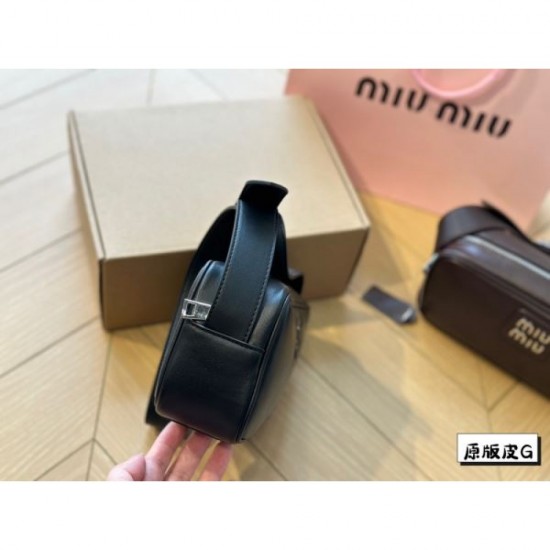 MIU MIU Shoulder Bag 2023FW Limited Edition MIU MIU Shoulder Bag 2023FW Limited Edition