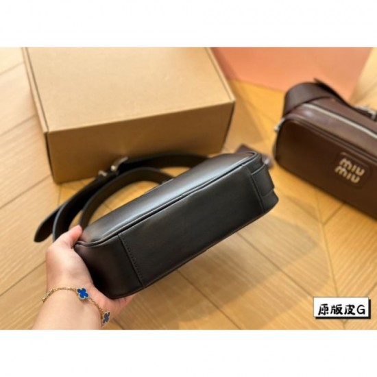 MIU MIU Shoulder Bag 2023FW Limited Edition MIU MIU Shoulder Bag 2023FW Limited Edition