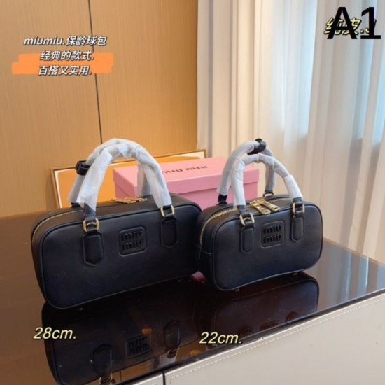 MIU MIU Tote bag 2023FW Beautiful impression MIU MIU Tote bag 2023FW Beautiful impression