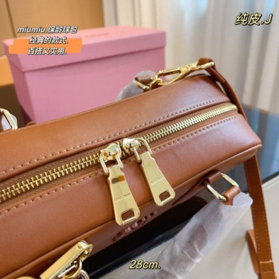 MIU MIU Tote bag 2023FW Beautiful impression MIU MIU Tote bag 2023FW Beautiful impression