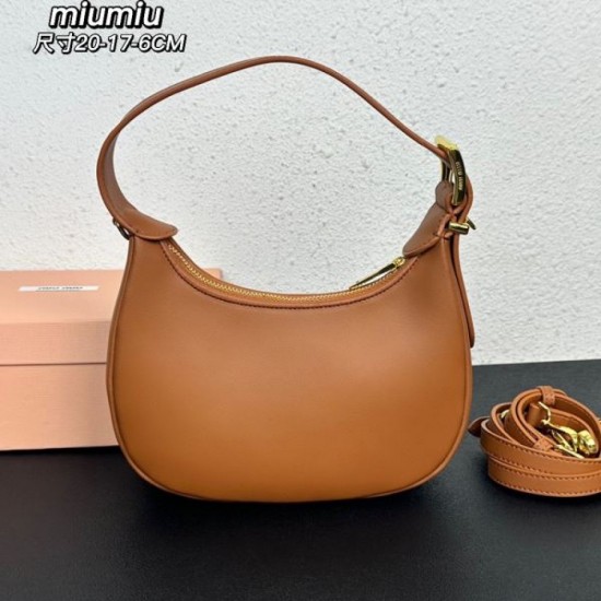 MIU MIU tote bag 2023FW New item debuting this season MIU MIU tote bag 2023FW New item debuting this season