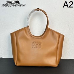MIU MIU Tote bag 2023FW The main character of winter coordination
