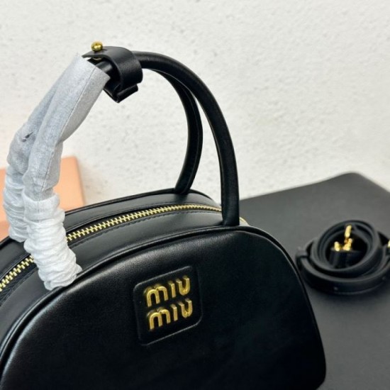 MIU MIU Tote Bag 2023FW Latest Winter Item MIU MIU Tote Bag 2023FW Latest Winter Item