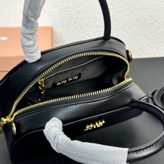 MIU MIU Tote Bag 2023FW Latest Winter Item MIU MIU Tote Bag 2023FW Latest Winter Item