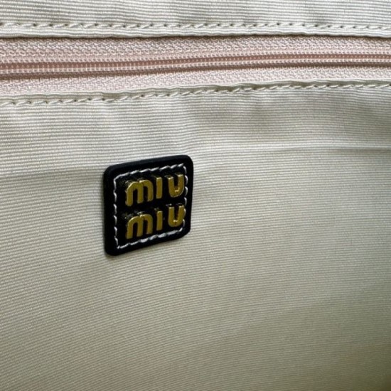 MIU MIU Tote Bag 2023FW Autumn/Winter Season Starts MIU MIU Tote Bag 2023FW Autumn/Winter Season Starts