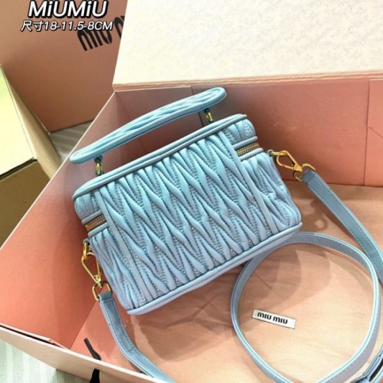 MIU MIU shoulder bag 2023FW super classic MIU MIU shoulder bag 2023FW super classic