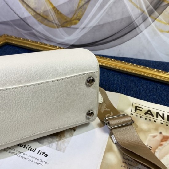 2023SS PRADA Prada spring and summer latest work sold out inevitable tote bag 2023SS PRADA Prada spring and summer latest work sold out inevitable tote bag