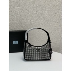 2023SS PRADA Prada tote bag that will pay attention to your feet
