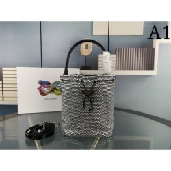 2023SS PRADA Prada casual reverse charm tote bag