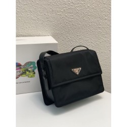 2023SS PRADA Appears at a new price! Shoulder bag