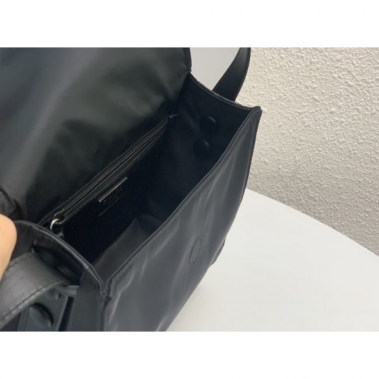 2023SS PRADA Appears at a new price! Shoulder bag 2023SS PRADA Appears at a new price! Shoulder bag