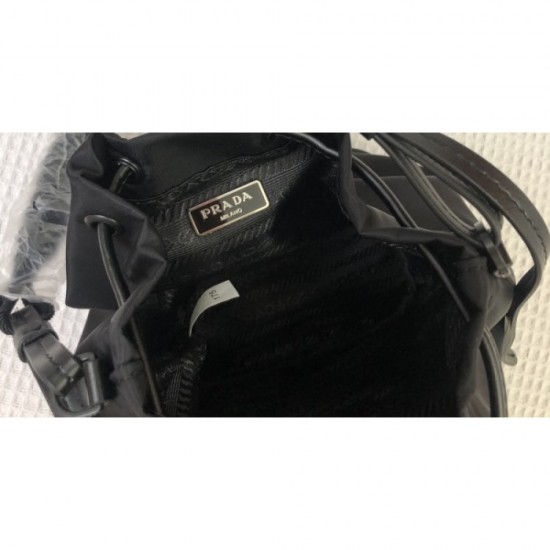 PRADA Prada tote bag 2023SS summer new work that can be seen one after another PRADA Prada tote bag 2023SS summer new work that can be seen one after another