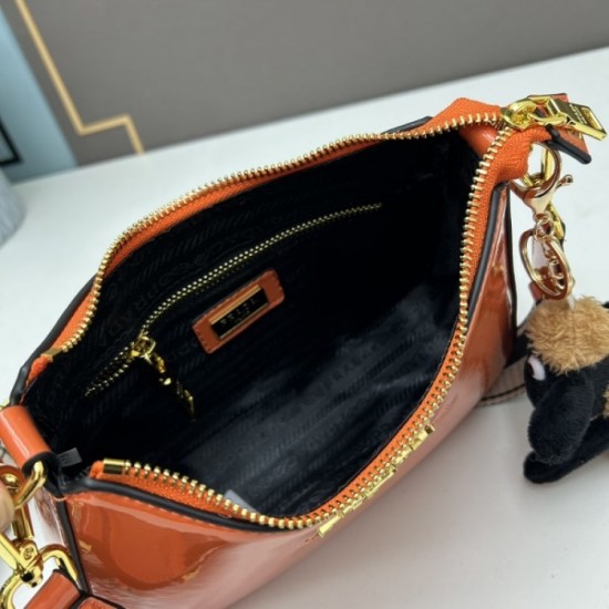 PRADA Prada shoulder bag 2023SS excellent practicality for daily use PRADA Prada shoulder bag 2023SS excellent practicality for daily use