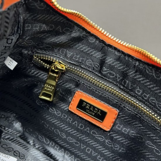 PRADA Prada shoulder bag 2023SS excellent practicality for daily use PRADA Prada shoulder bag 2023SS excellent practicality for daily use