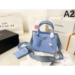 PRADA Prada tote bag 2023FW has a strong sense of neatness