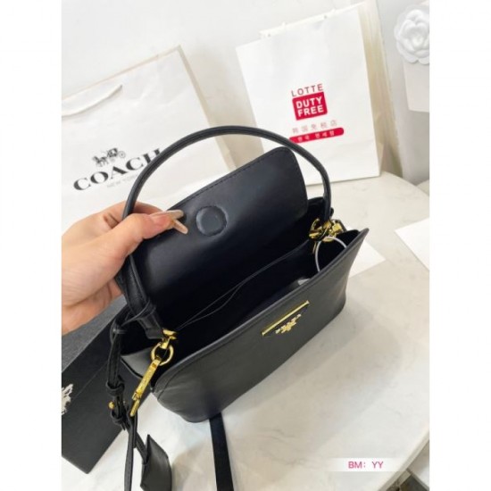 PRADA Prada tote bag 2023FW A popular item every year PRADA Prada tote bag 2023FW A popular item every year