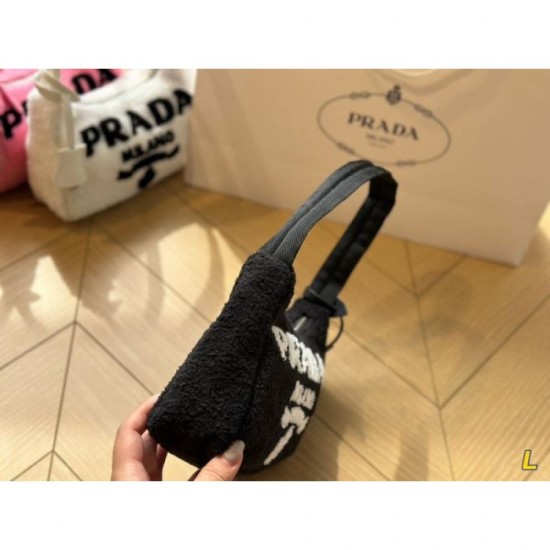 PRADA Prada tote bag 2023FW popular colors now in stock! PRADA Prada tote bag 2023FW popular colors now in stock!
