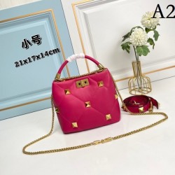 2023SS VALENTINO Valentino latest extreme popularity shoulder bag