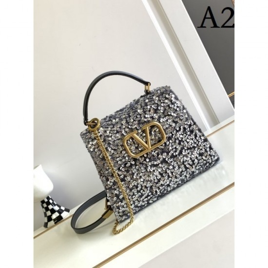 VALENTINO Valentino Tote Bag 2023SS Order rush VALENTINO Valentino Tote Bag 2023SS Order rush