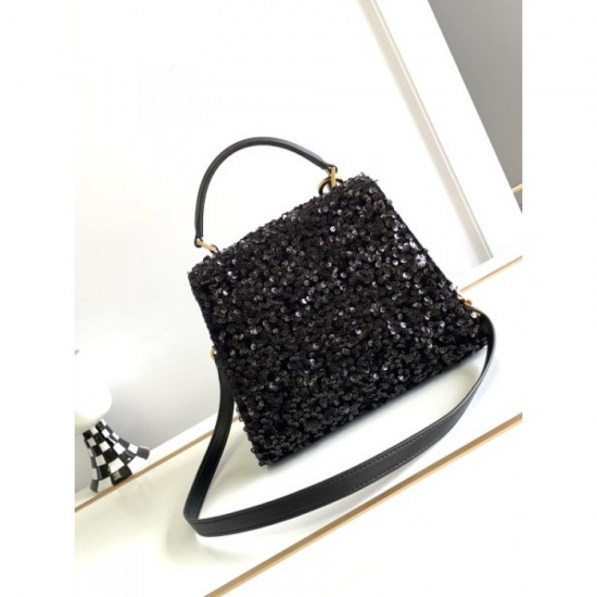 VALENTINO Valentino Tote Bag 2023SS Order rush VALENTINO Valentino Tote Bag 2023SS Order rush