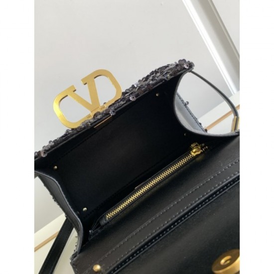 VALENTINO Valentino Tote Bag 2023SS Order rush VALENTINO Valentino Tote Bag 2023SS Order rush