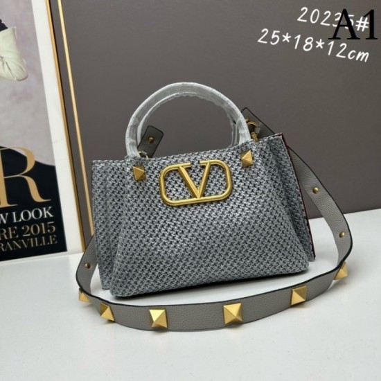 VALENTINO Valentino tote bag 2023SS popularity No. 1 VALENTINO Valentino tote bag 2023SS popularity No. 1