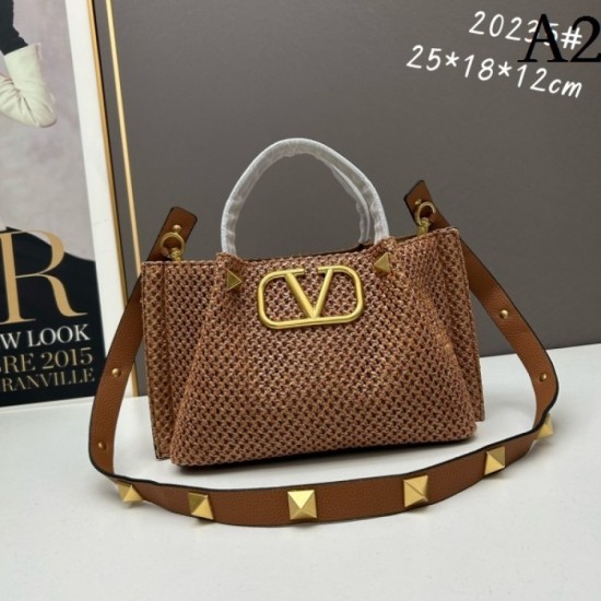 VALENTINO Valentino tote bag 2023SS popularity No. 1 VALENTINO Valentino tote bag 2023SS popularity No. 1
