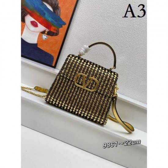 VALENTINO Tote Bag 2023FW Super Rare Product VALENTINO Tote Bag 2023FW Super Rare Product