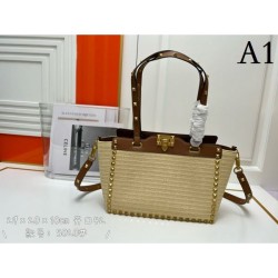 VALENTINO Tote bag 2023FW Limited time offer!
