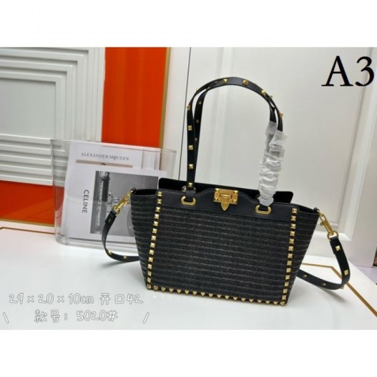 VALENTINO Tote bag 2023FW Limited time offer! VALENTINO Tote bag 2023FW Limited time offer!