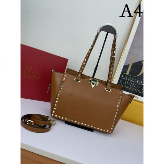 VALENTINO Tote bag 2023FW seasonal design VALENTINO Tote bag 2023FW seasonal design