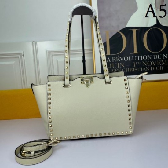 VALENTINO Tote bag 2023FW seasonal design VALENTINO Tote bag 2023FW seasonal design
