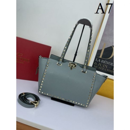 VALENTINO Tote bag 2023FW seasonal design VALENTINO Tote bag 2023FW seasonal design