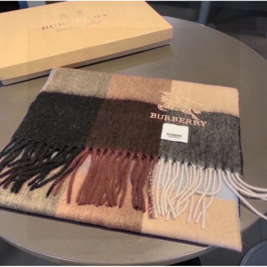 BURBERRY Cute Sold Out Very Popular 2023FW Scarf BURBERRY Cute Sold Out Very Popular 2023FW Scarf