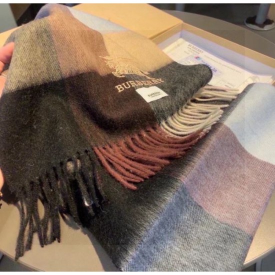 BURBERRY Cute Sold Out Very Popular 2023FW Scarf BURBERRY Cute Sold Out Very Popular 2023FW Scarf