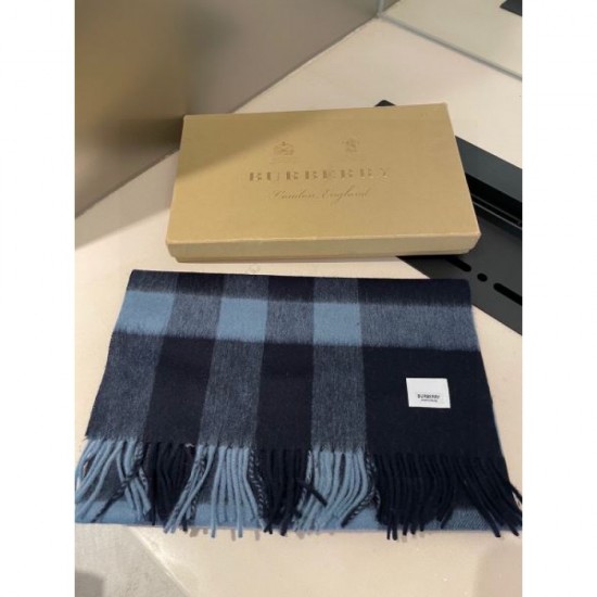 BURBERRY Burberry Ends as soon as sold out First come, first served 2023FW Scarf BURBERRY Burberry Ends as soon as sold out First come, first served 2023FW Scarf