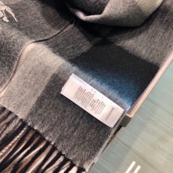 BURBERRY Burberry Hot Spot Domestic Sold Out Limited Quantity 2023FW Scarf BURBERRY Burberry Hot Spot Domestic Sold Out Limited Quantity 2023FW Scarf