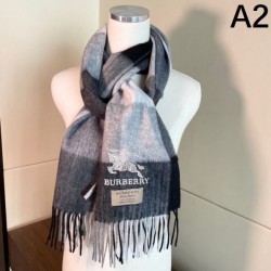 BURBERRY The perfect color for winter 2023FW Scarf
