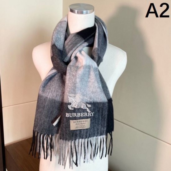 BURBERRY The perfect color for winter 2023FW Scarf BURBERRY The perfect color for winter 2023FW Scarf