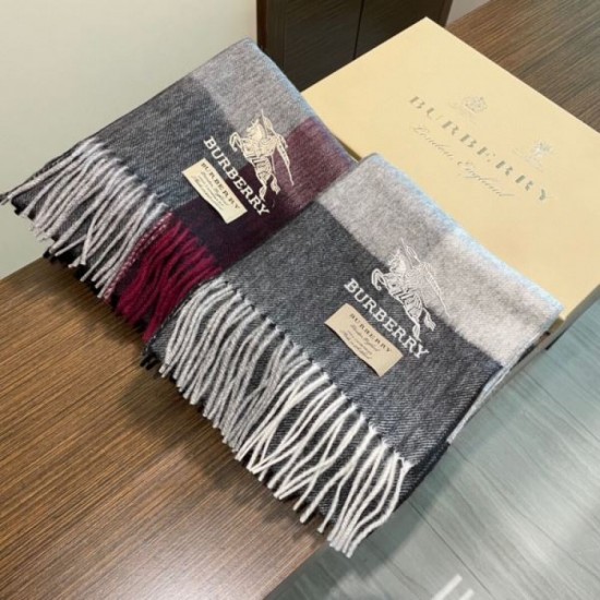 BURBERRY The perfect color for winter 2023FW Scarf BURBERRY The perfect color for winter 2023FW Scarf