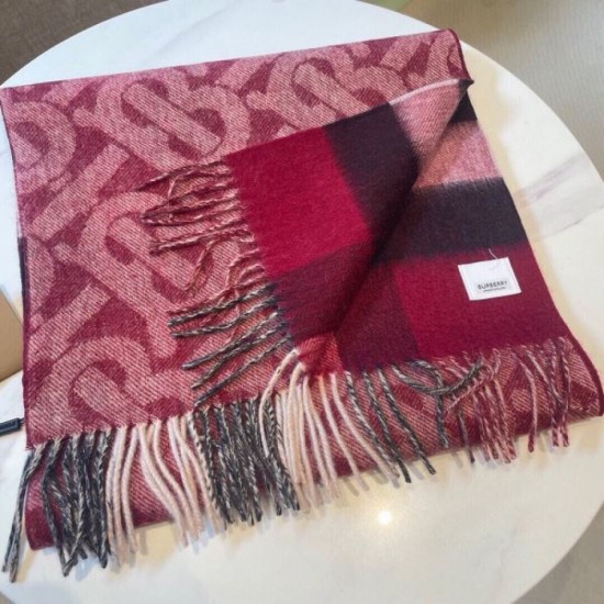 BURBERRY This is what you need for this winter 2023FW Scarf BURBERRY This is what you need for this winter 2023FW Scarf