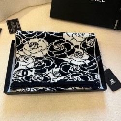 2023FW Muffler CHANEL Anyone can be fashionable!