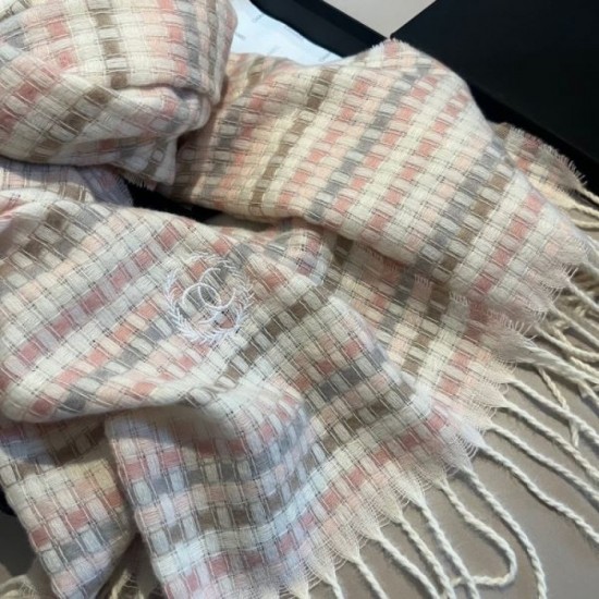 2023FW Muffler CHANEL Recommended for tops this season 2023FW Muffler CHANEL Recommended for tops this season