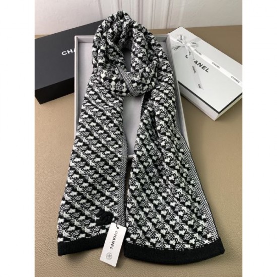 CHANEL Trends you definitely want to keep in mind 2023FW Scarf CHANEL Trends you definitely want to keep in mind 2023FW Scarf
