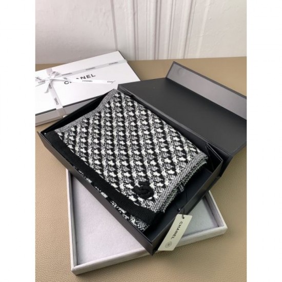 CHANEL Trends you definitely want to keep in mind 2023FW Scarf CHANEL Trends you definitely want to keep in mind 2023FW Scarf