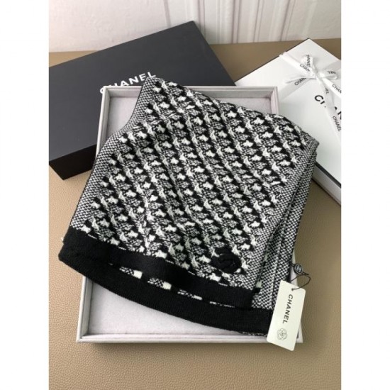 CHANEL Trends you definitely want to keep in mind 2023FW Scarf CHANEL Trends you definitely want to keep in mind 2023FW Scarf