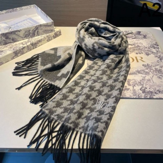DIOR Fashionable 2023FW scarf incorporating trends DIOR Fashionable 2023FW scarf incorporating trends