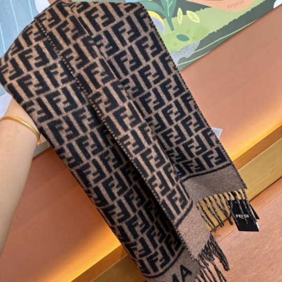 2023FW Muffler FENDI Featured new item full of seasonal feeling 2023FW Muffler FENDI Featured new item full of seasonal feeling