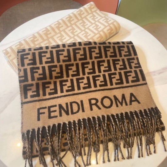 2023FW Muffler FENDI Used by celebrities and entertainers 2023FW Muffler FENDI Used by celebrities and entertainers
